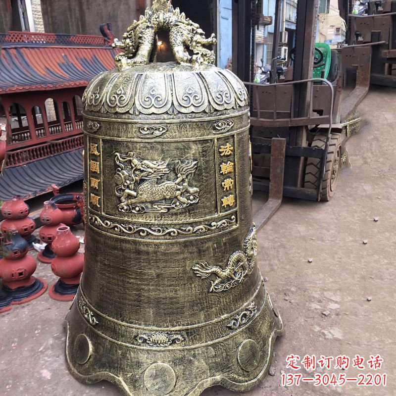 信阳华中领雕塑历久弥新的铜钟雕塑