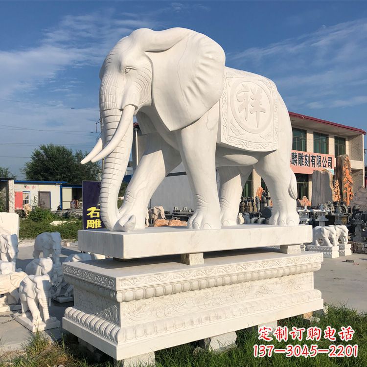 信阳大象岩石雕塑