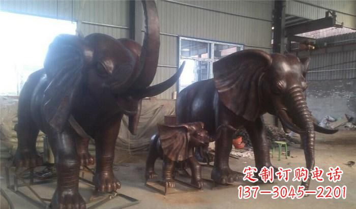 信阳大象一家铜雕