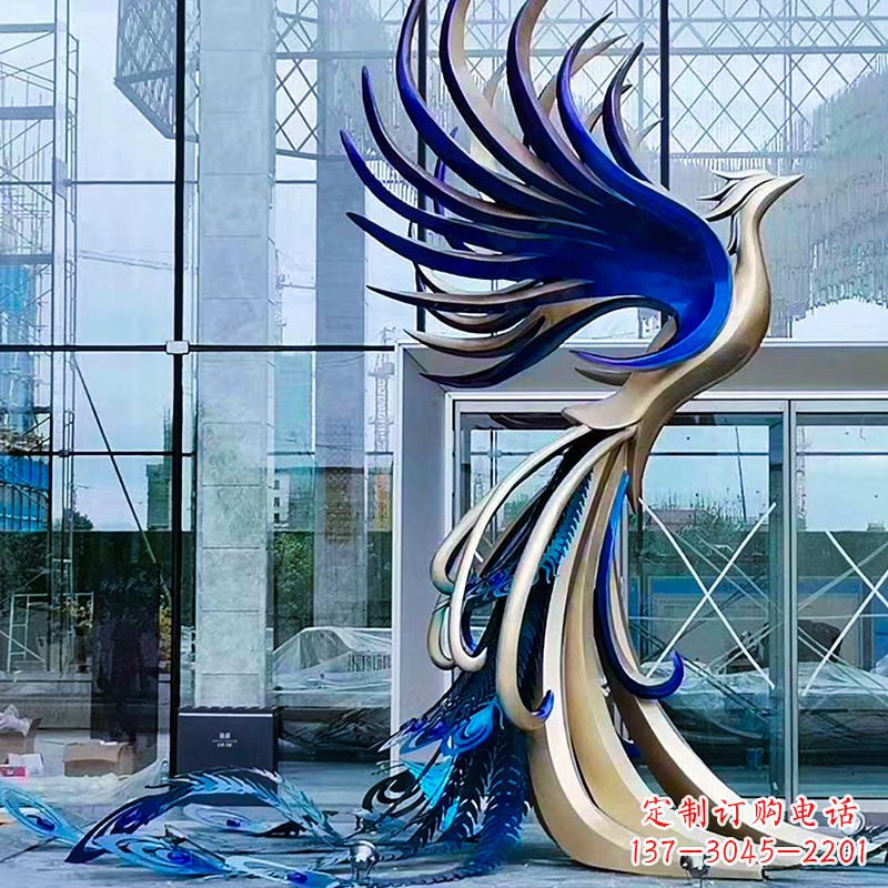 信阳精美彩绘不锈钢孔雀雕塑