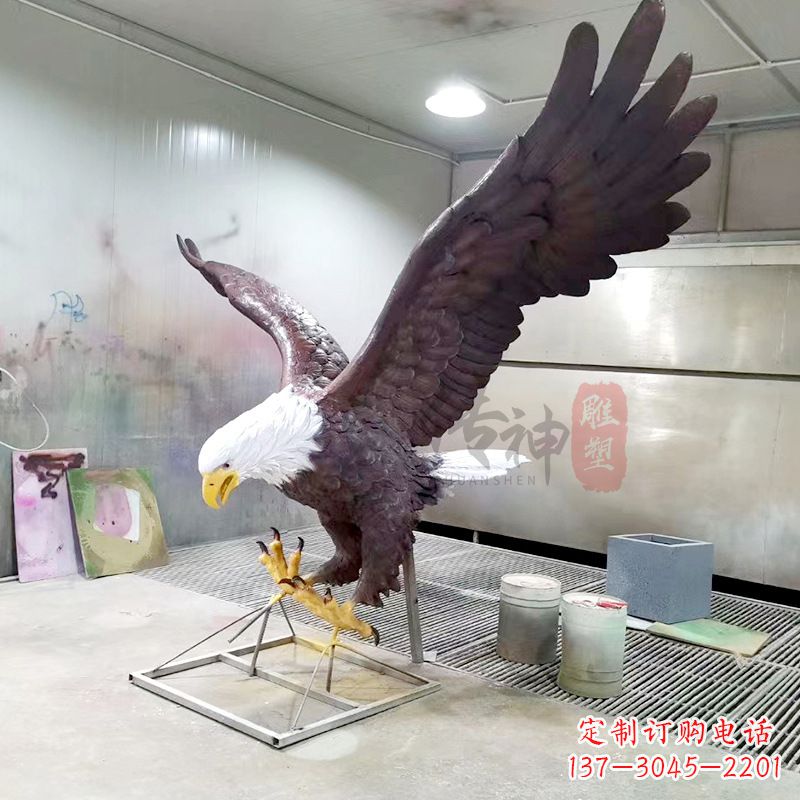 信阳优雅老鹰雕塑