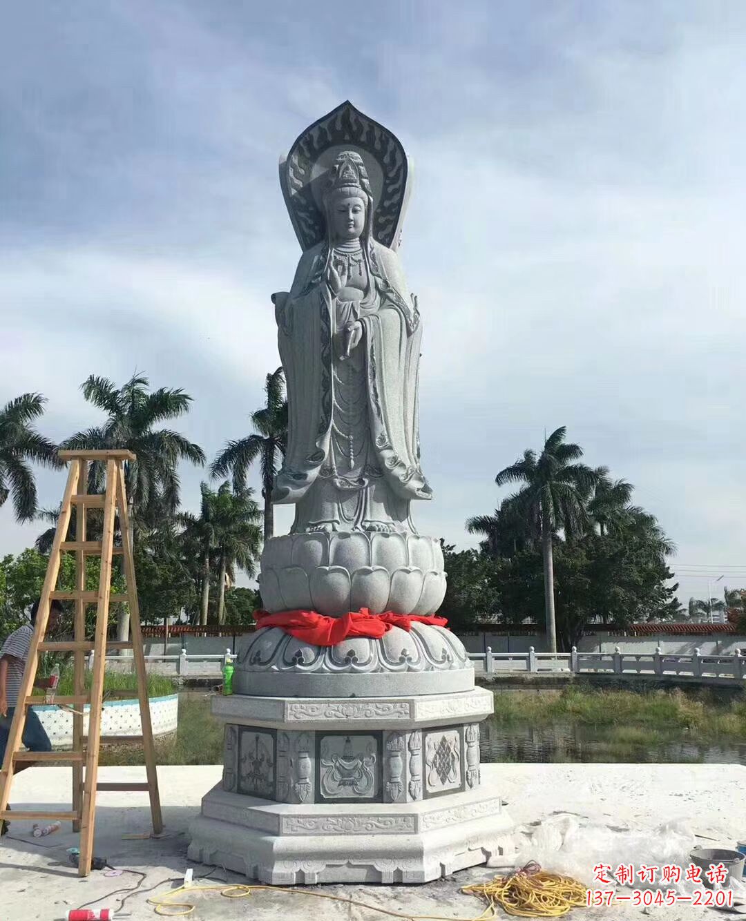信阳观音大型石雕摆件