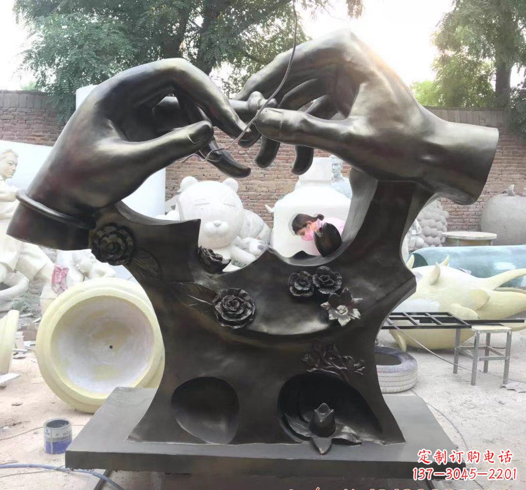 信阳精美铜戒指雕塑