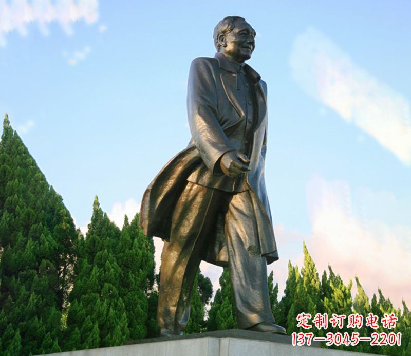 信阳邓小平广场伟人铜雕