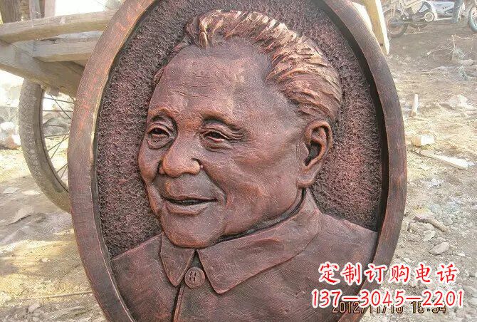 信阳传承历史,永记邓小平——邓小平头像铜雕塑