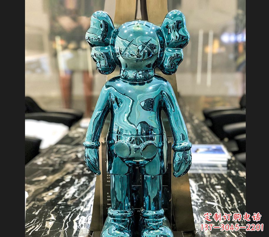 信阳动漫不锈钢机器人雕塑