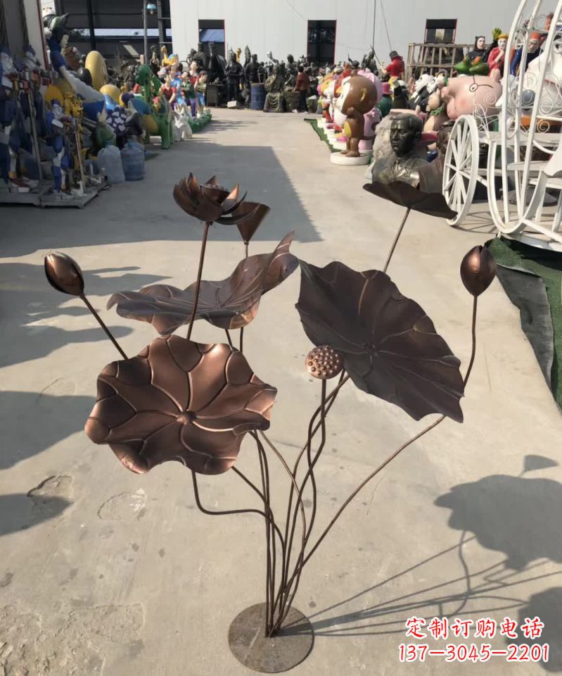 信阳精美锻铜荷花雕塑