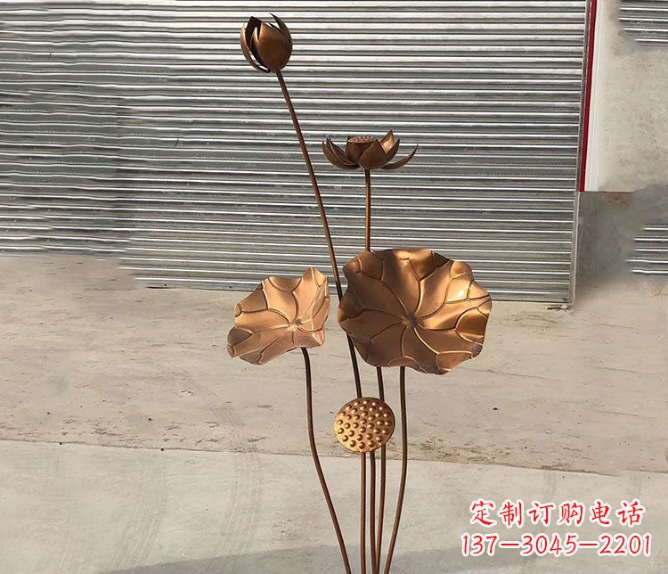信阳锻铜不锈钢荷花雕塑