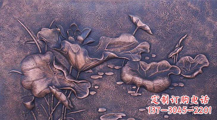 信阳锻铜荷花雕塑