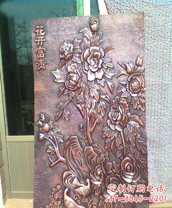 信阳锻铜牡丹雕塑