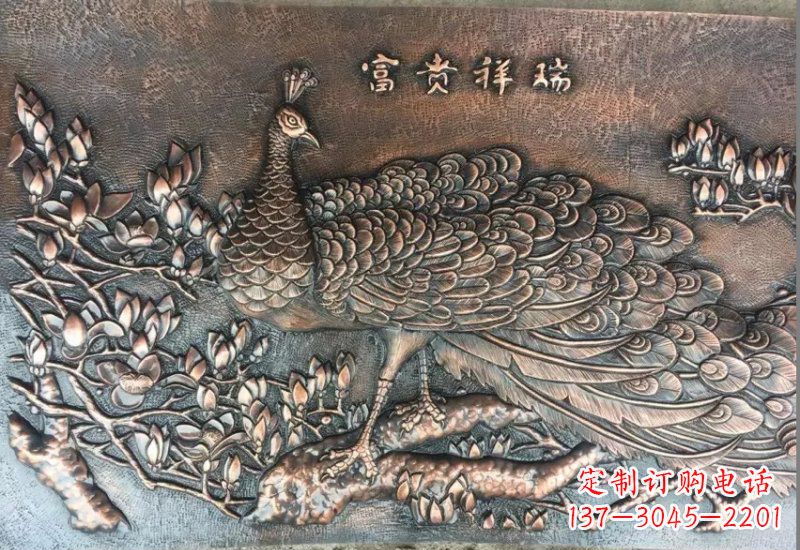 信阳华丽锻铜孔雀雕塑