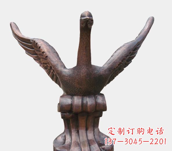 信阳高级锻铜天鹅雕塑