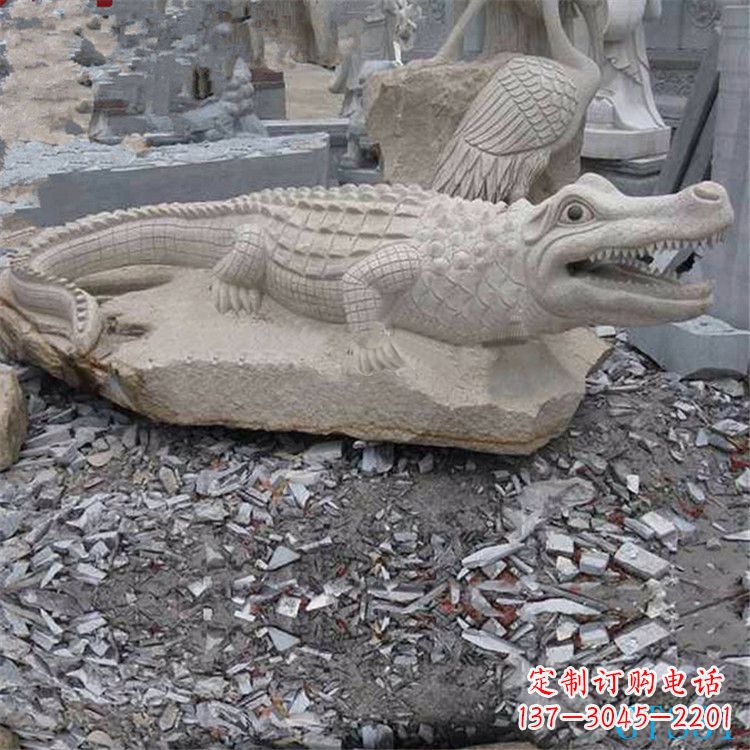 信阳鳄鱼黄沙岩动物石雕