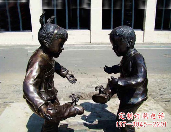 信阳儿童斗鸡铜雕