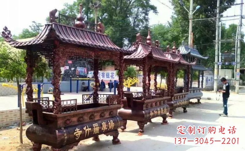 信阳传统方形香炉铜雕塑