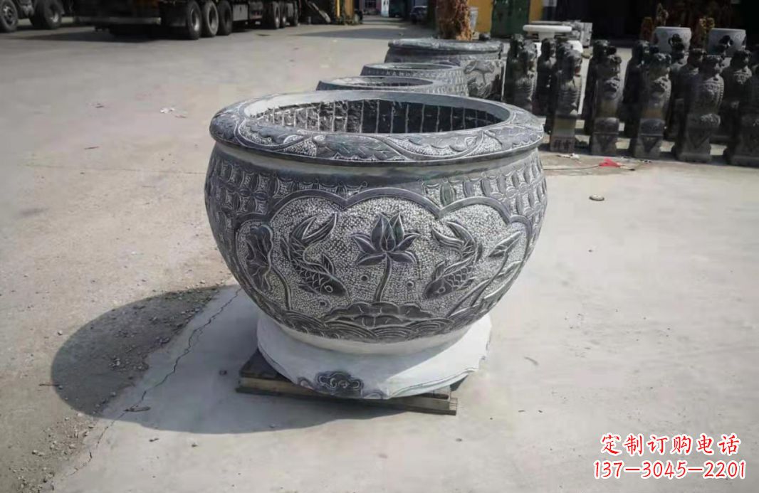 信阳仿古石水缸荷花鲤鱼石雕
