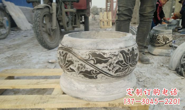信阳仿古圆形水缸石雕塑