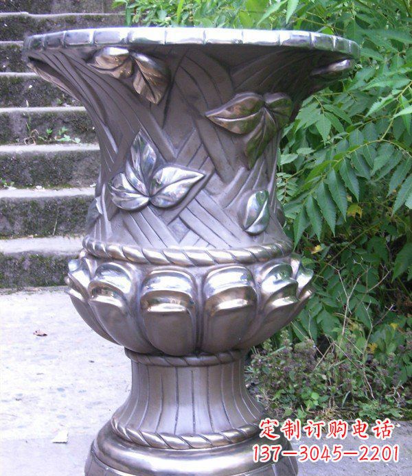 信阳玻璃钢花盆雕塑