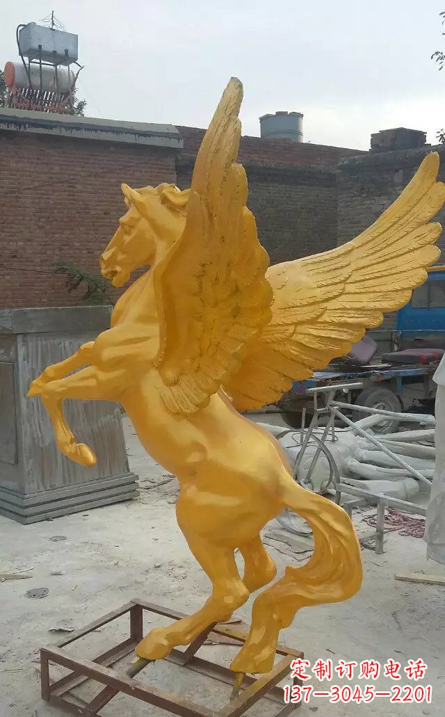 信阳飞马玻璃钢仿铜动物雕塑