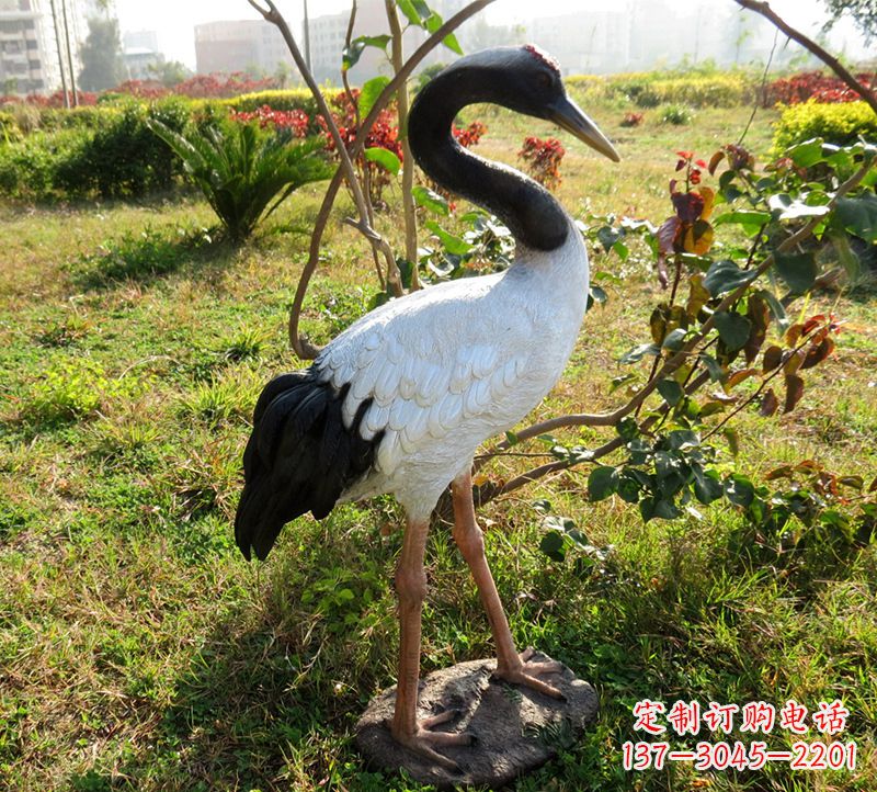 信阳精致仙鹤雕塑,飞翔在自由的天空