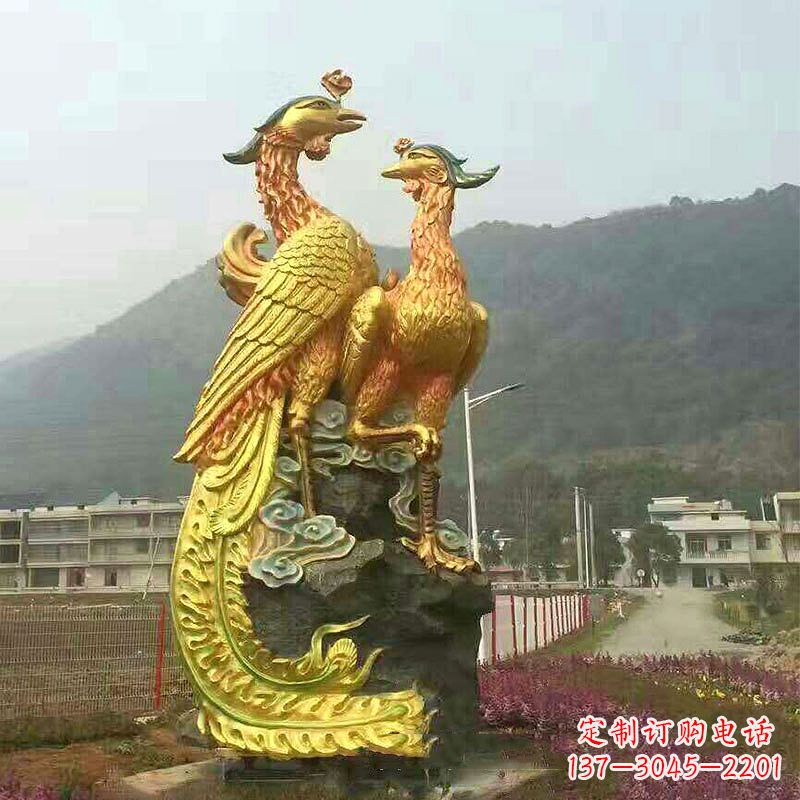 信阳瑞鸟凤凰鎏金雕塑，点缀公园景区