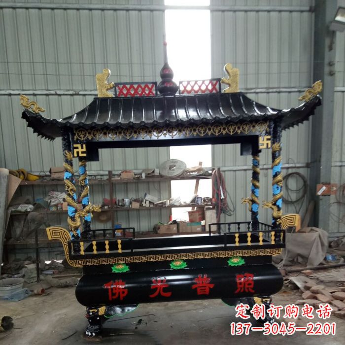 信阳精美绝伦的浮雕龙纹铜香炉雕塑