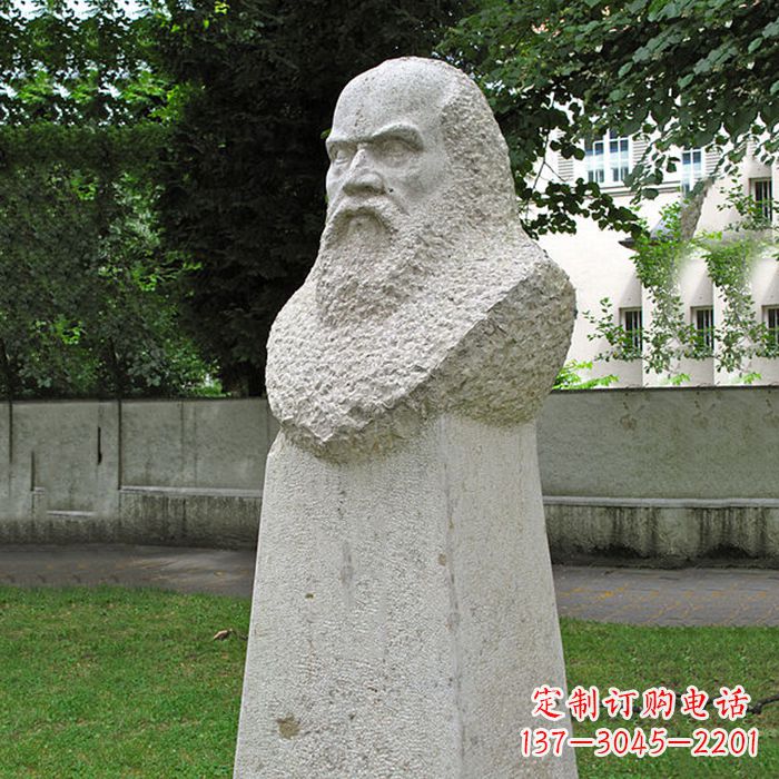 信阳 重现伽利略精神——伽利略石雕头像