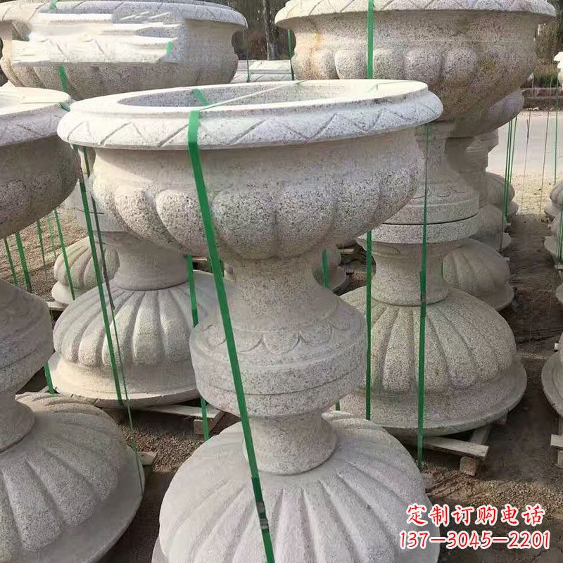 信阳高墩砂岩石雕刻花盆精致技艺打造传统文化风韵