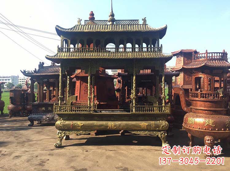 信阳高浮雕螭龙纹铜香炉