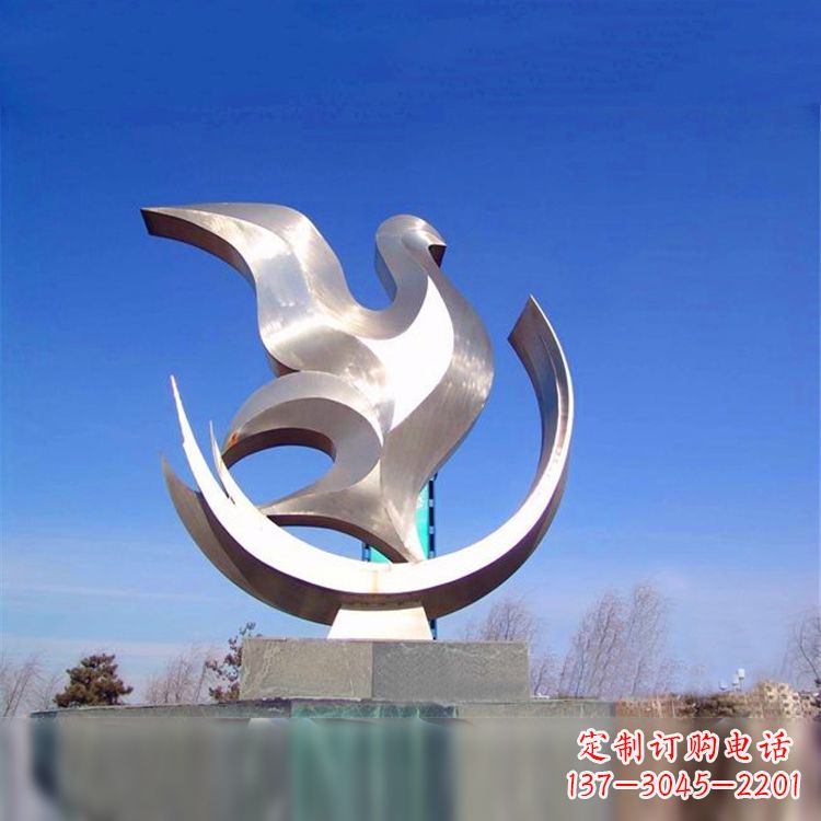 信阳贴近自然的精美鸽子雕像