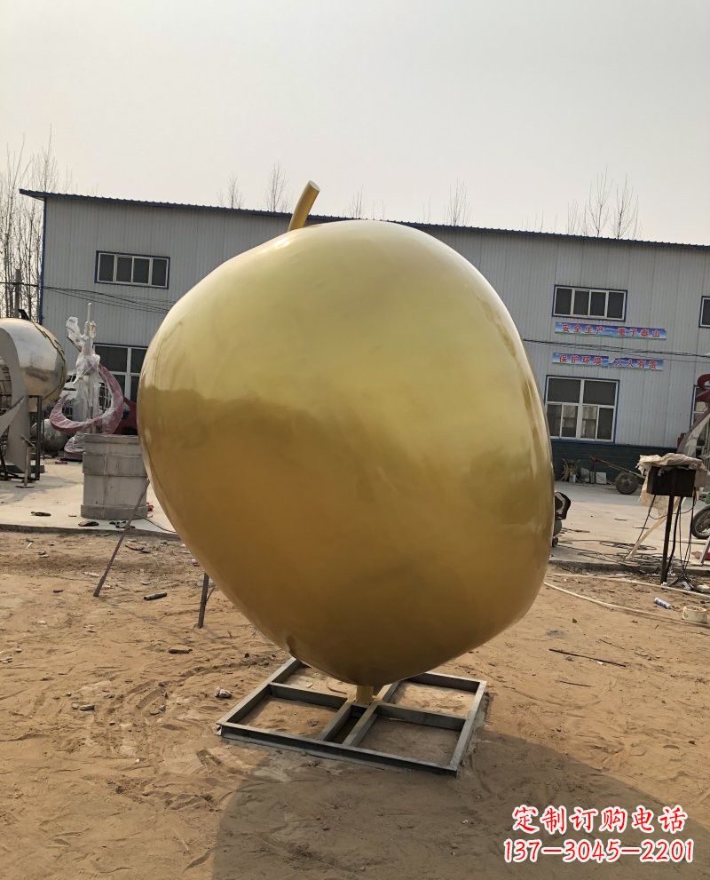 信阳仿铜质苹果玻璃钢雕塑