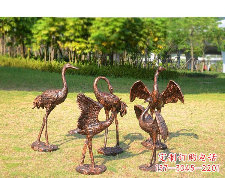 信阳仿铜钢玻璃摇头仙鹤雕塑