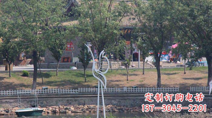 信阳融合瑞雪灵羽,灵灯晶莹不锈钢仙鹤雕塑