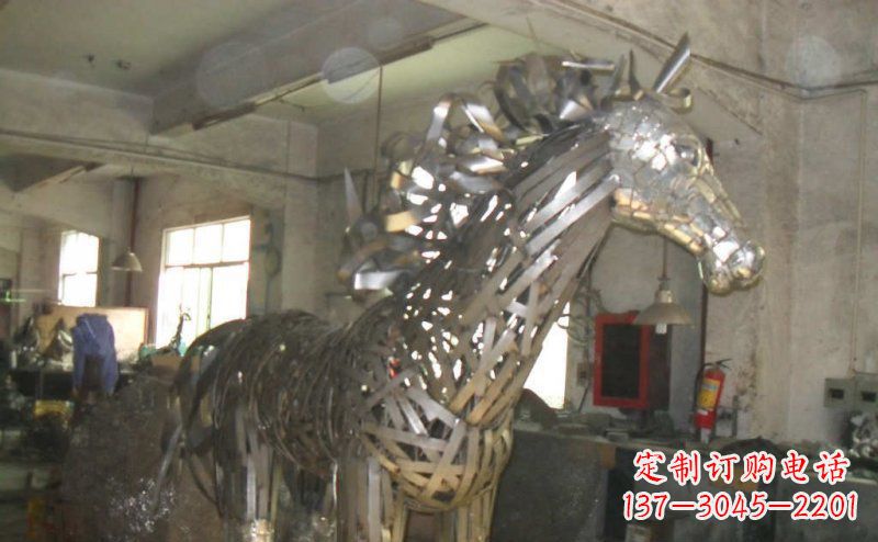 信阳不锈钢抽象马动物雕塑