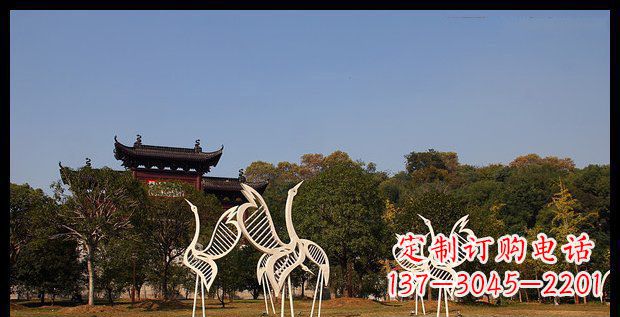 信阳中领雕塑的精美不锈钢仙鹤雕塑