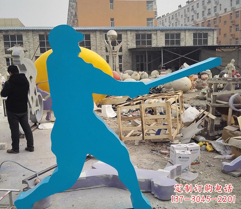 信阳公园不锈钢打棒球雕塑2