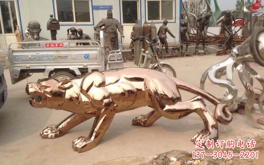 信阳中领雕塑出品不锈钢动物雕塑
