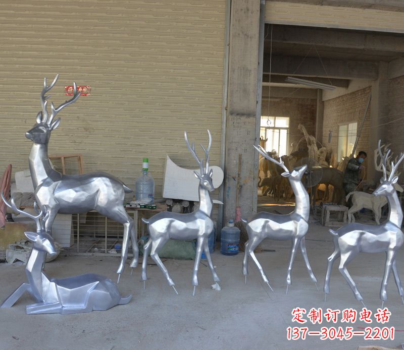 信阳不锈钢动物雕塑——鹿
