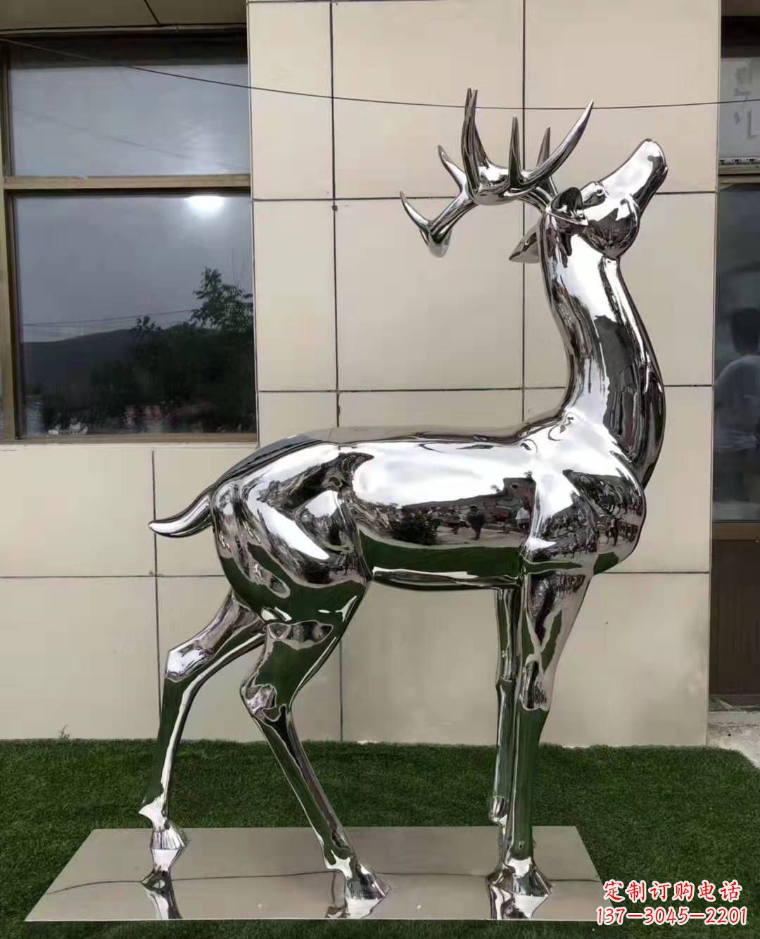 信阳不锈钢艺术品精美梅花鹿雕塑