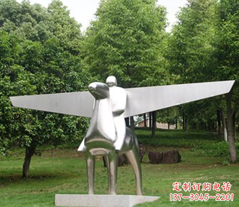 信阳优雅而独特的不锈钢飞马雕塑