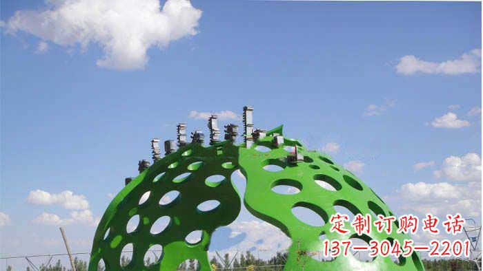 信阳约克公园不锈钢镂空半圆拱门雕塑