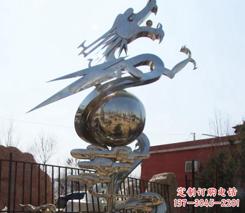 信阳传统与现代完美结合的青铜龙雕塑