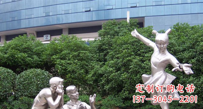 信阳优质不锈钢学生人物雕塑