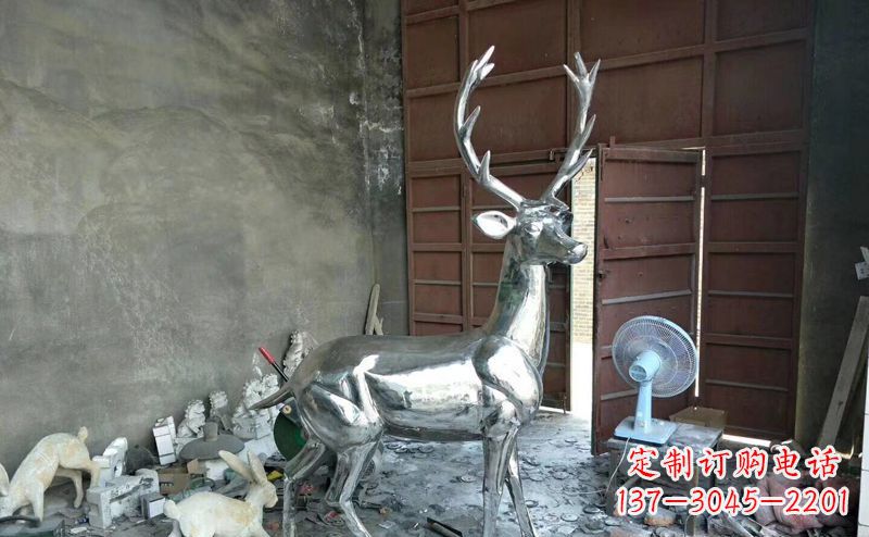 信阳艺术精美的不锈钢鹿装置雕塑