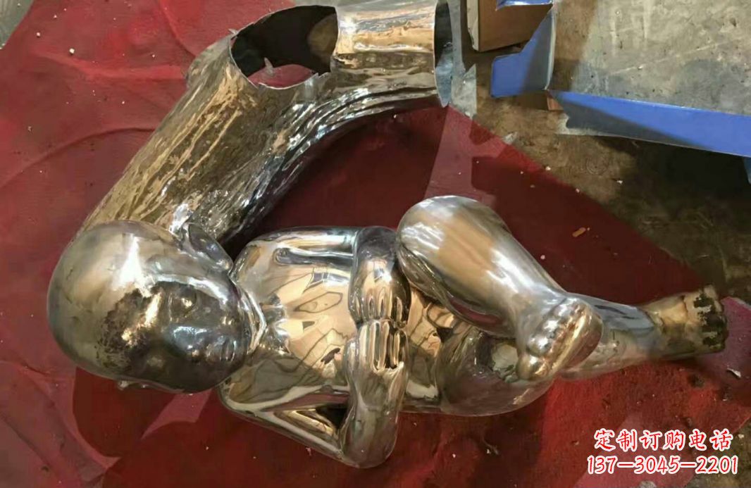 信阳风格时尚可爱的不锈钢儿童雕塑