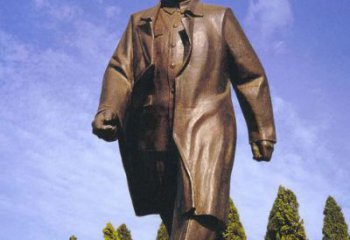 信阳产品名称传承历史 铸就邓小平雕塑