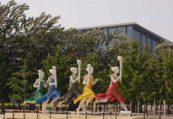 信阳不锈钢雕塑——拿火炬跑步