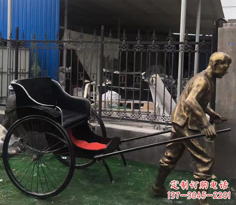 信阳欣赏精美的手工雕刻车夫青铜雕塑
