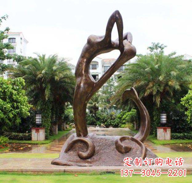 信阳公园抽象美人鱼景观铜雕