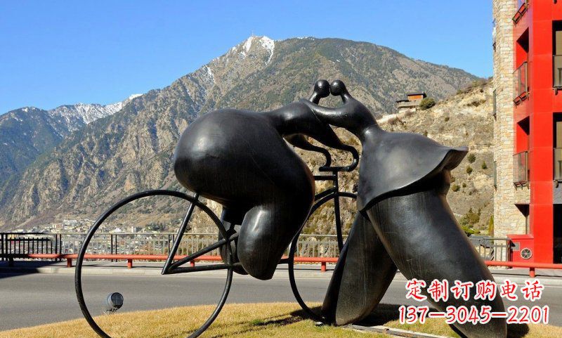信阳铸铁自行车雕塑